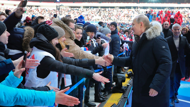 Vladimir Putin Kampanye di Stadion Moskow.