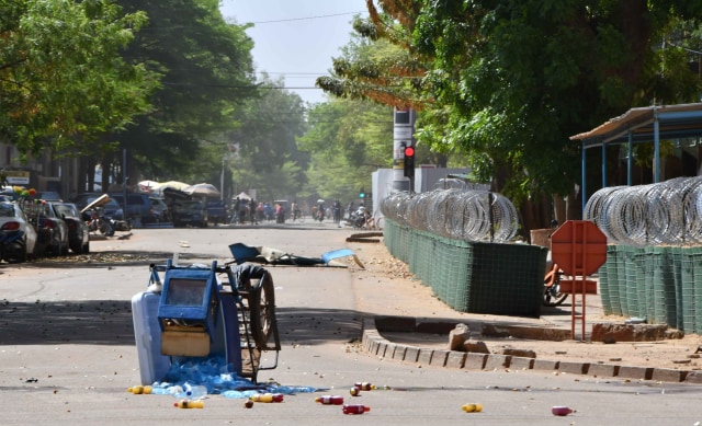 Serangan di Ibukota Burkina Faso. (Foto: REUTERS/Anne Mimault)
