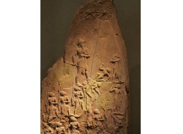 Victory Stele of Naram Sin (Foto: Wikimedia Commons)
