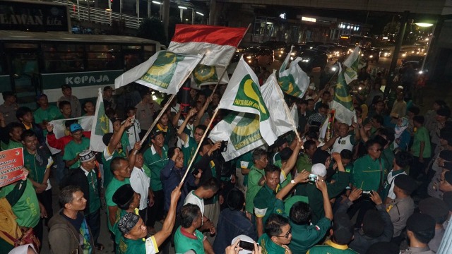 Suasana di luar Bawaslu usai sidang putusan PBB (Foto: Fitra Andrianto/kumparan)