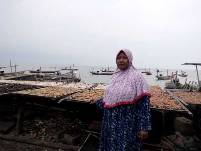 Olah Kerupuk Terung, Tembus Angka Rp 50 Juta per Produksi