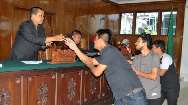 Sidang vonis pesepak bola Aceh. (Foto: ANTARA FOTO/Ampelsa)