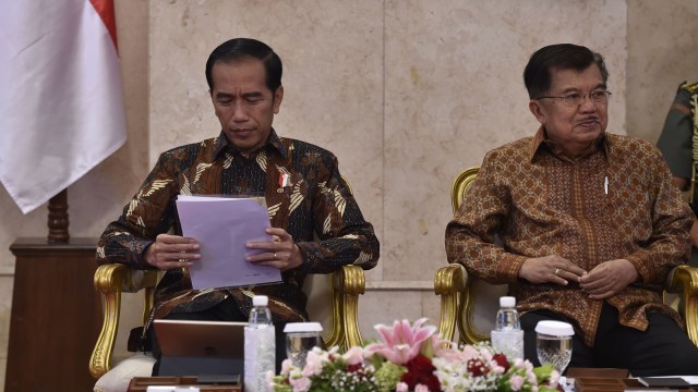 Jokowi dan JK di Sidang Kabinet Paripurna (Foto: ANTARA FOTO/Puspa Perwitasari)