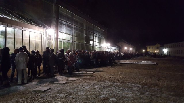 Melihat bunga bangkai mekar di Göttingen. (Foto: Daniel Chrisendo/kumparan)