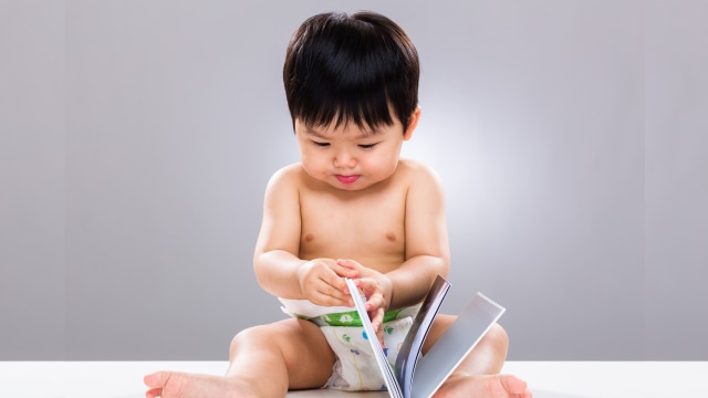 Membaca untuk bayi  (Foto: Thinkstock)