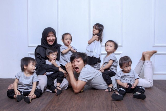 Kisah Lely Solihati Ibu Dari Anak Kembar Lima Kumparan 