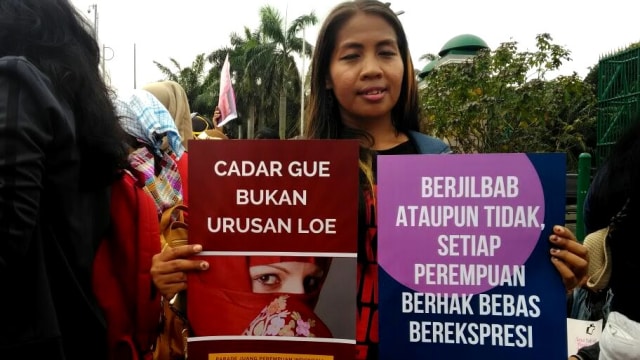 Parade juang perempuan Indonesia. (Foto: Yuana Fatwalloh/kumparan)