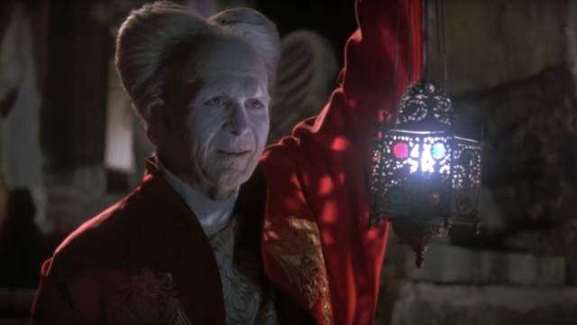 Gary Oldman di film Bram Stoker's Dracula. (Foto: Youtube/Movieclips)