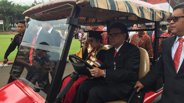 Megawati dapat gelar Doktor Honoris Causa. (Foto: Iqbal Tawakal/kumparan)