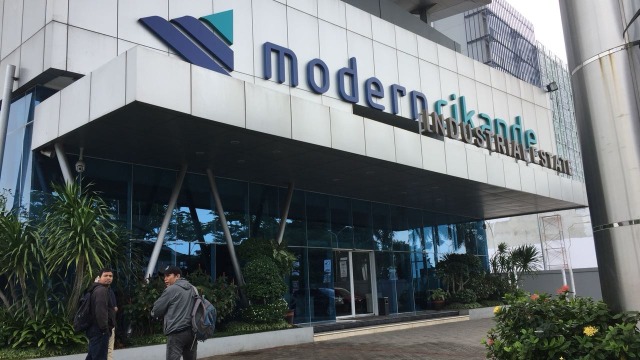 Pabrik di kawasan industri Modern Cikande. (Foto: Abdul Latif/kumparan)