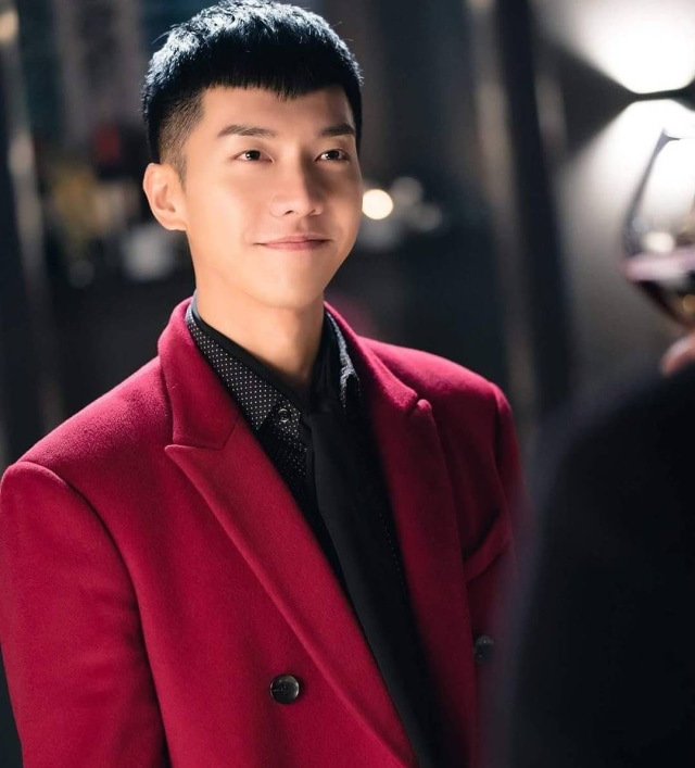 Lee Seung Gi Juga Kena Demam Descendant Of The Sun Selama Wamil Kumparan Com
