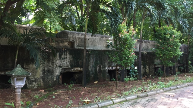 Benteng tua di antara rumah mewah Ancol. (Foto: Fachrul Irwinsyah/kumparan)