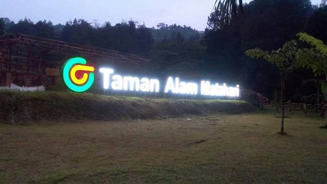 Hari Darmawan Dan Bisnisnya Di Taman Wisata Matahari Cisarua