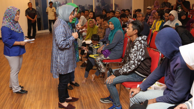 Walikota Risma temui anak putus sekolah. (Foto: dok. Istimewa)