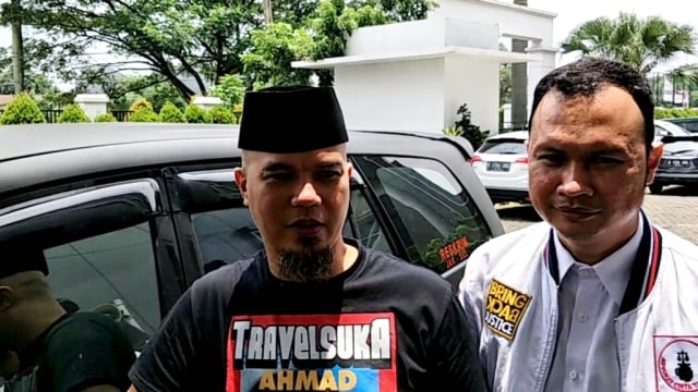 Ahmad Dhani di Kejaksaan Negeri Jaksel. (Foto: Giovanni/kumparan)