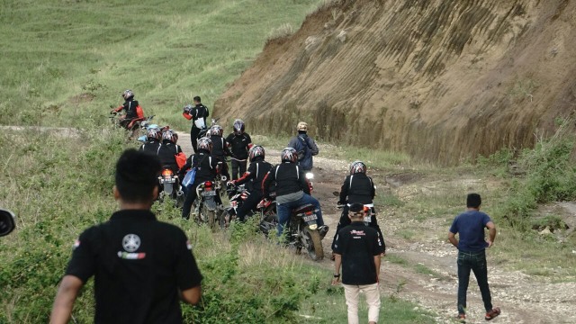 9 Rider Garputala Taklukan Jalur Waingapu-Nggongi  (4)
