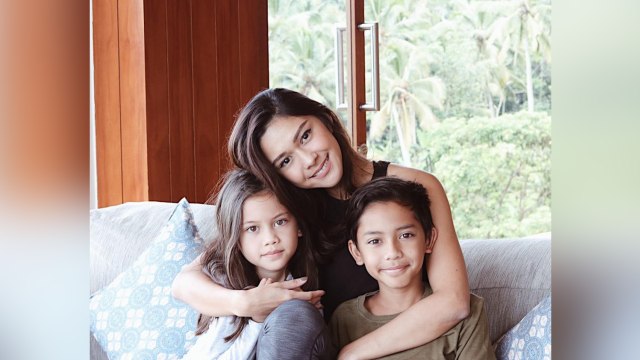 Nana Mirdad dan anak-anak (Foto: Instagram @nanamirdad_)