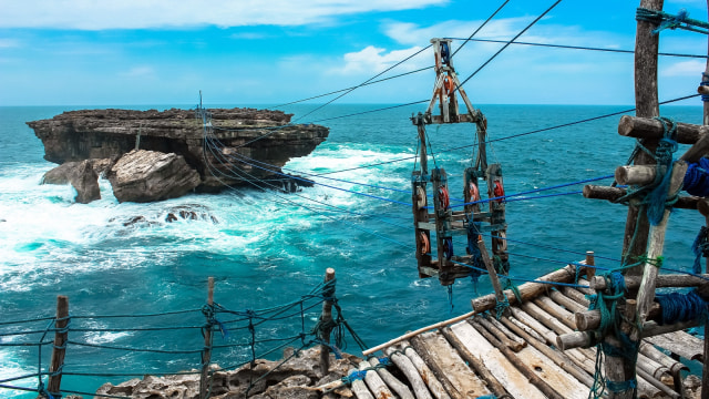 Pantai Timang (Foto: Flickr / Dee Ikhwan)