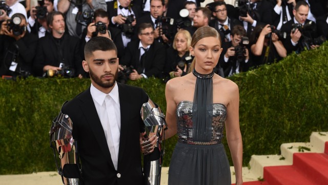 Gigi Hadid dan Zayn Malik. (Foto: AFP/Timothy A. Clary)