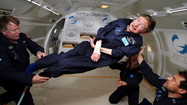 Stephen Hawking dalam keadaan gravitasi nol (Foto: Wikimedia Commons)