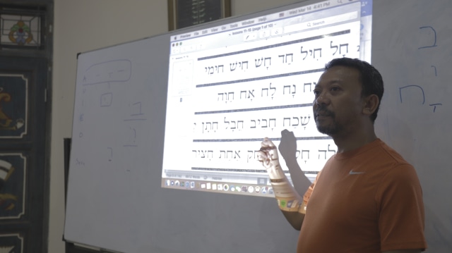 Mengunjungi Tempat Kursus Bahasa Israel Pertama di Jakarta (388)
