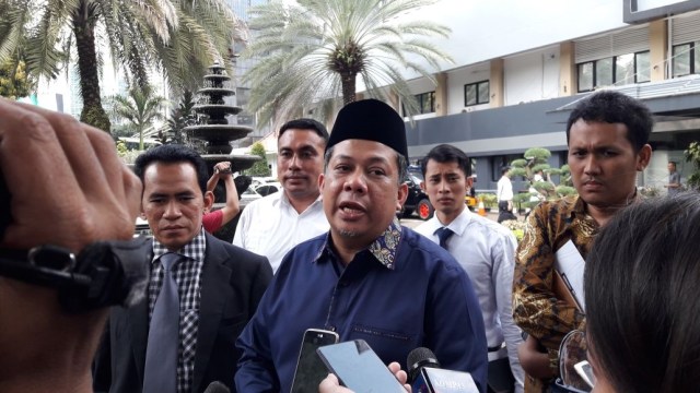 Fahri Hamzah usai diperiksa di Polda. (Foto: Fadjar Hadi/kumparan)