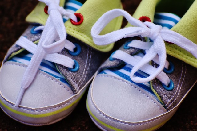 Ilustrasi Sepatu Balita (Foto: Pixabay)