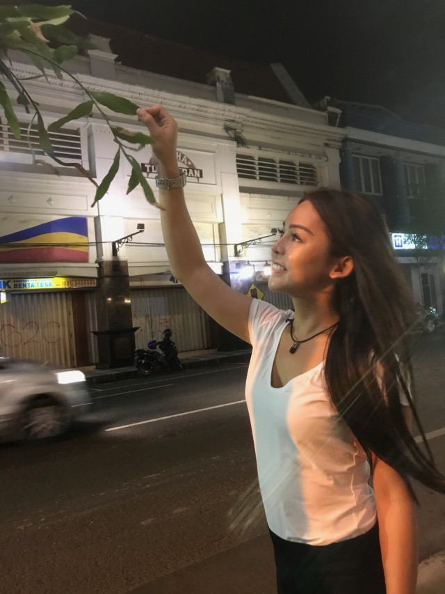 SIAPA AGNES DAVONAR? (4)