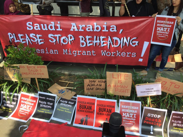 Demonstrasi di depan Kedubes Arab Saudi (Foto: Fachrul Irwinsyah/kumparan)