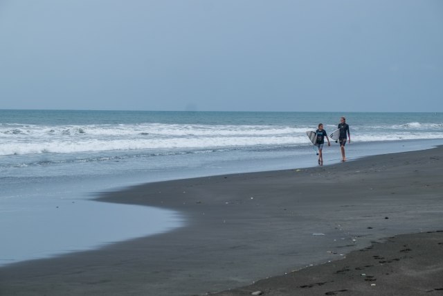 Pantai 3 Warna Surga Tersembunyi Di Malang Selatan Java