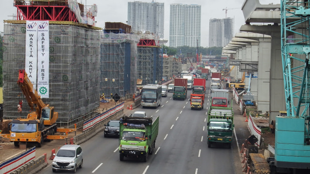 Pembangunanan tol Jakarta-Cikampek II (Foto: ANTARA FOTO/Paramayuda)