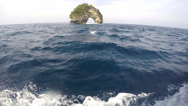 Batu Bolong, Nusa Penida. Foto: Intan Alfitry Novian/kumparan