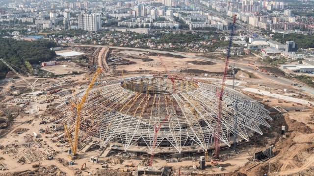 Pembangunan Samara Arena pada Agustus 2017. (Foto: AFP/Mladen Antonov)