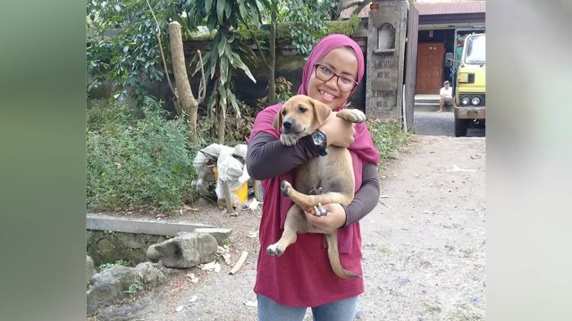 Desy Perempuan Berhijab Pelihara Anjing: Allah Tahu Niat Baik Saya