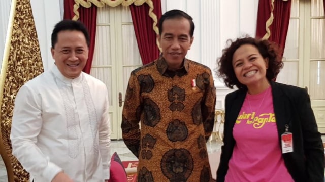 Triawan Munaf, Jokowi, dan Mira Lesmana. (Foto: Instagram @triawanmunaf)