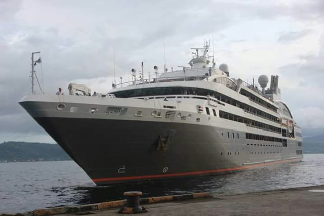 Kapal Perancis 'MV. L'Austral' Singgah di Ambon (Foto: Ambonnesia)