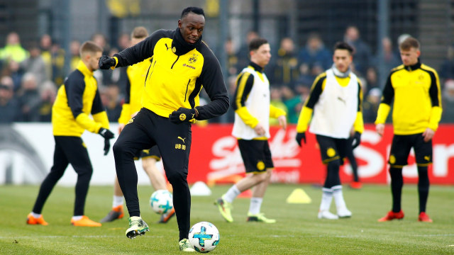 Bolt berlatih bersama Dortmund. (Foto: Reuters / Thilo Schmuelgen)
