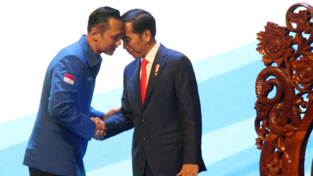 AHY dan Jokowi Foto: Antara/Yulius Satria Wijaya