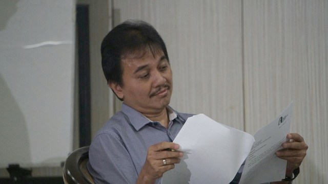 Ngabalin soal Roy Suryo Diduga Bawa Aset Negara: Di Mana Logikanya? (237610)