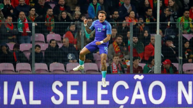 Portugal vs Belanda (Foto: Denis Balibouse/Reuters)