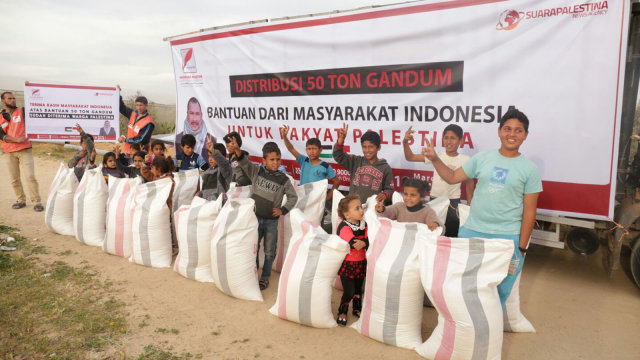 Bantuan Indonesia Untuk Palestina (Foto: Dok. Abdillah Onim/Yayasan Linbud Indonesiana)