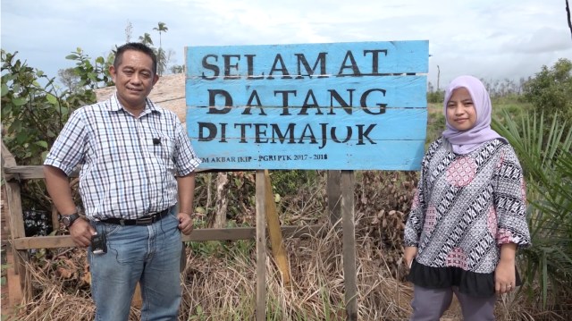 MENGENAL PERBATASAN NEGERI INDONESIA, FKUI BERBAGI DI DESA TEMAJUK, KABUPATEN SAMBAS