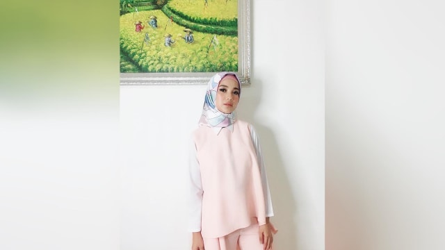 Chacha Frederica Gunakan Hijab (Foto: Instagram @chafrederica)