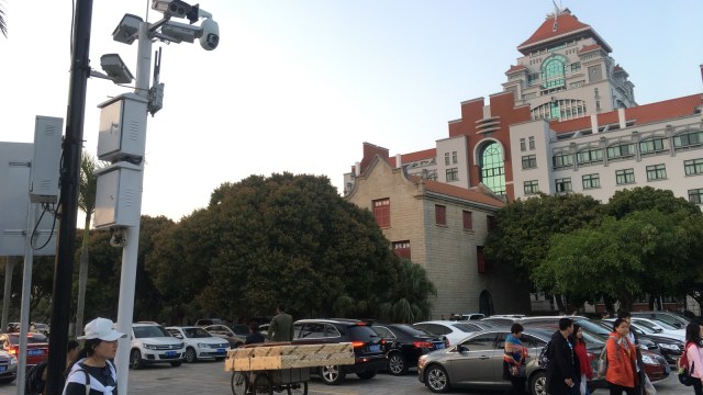 CCTV di kampus Xiamen. (Foto: Feby Dwi Sutianto/kumparan)