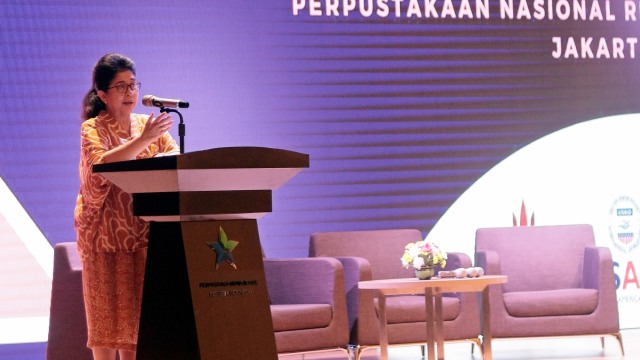 Menteri Kesehatan Nila F. Moeloek (Foto: Dok. AIPI)