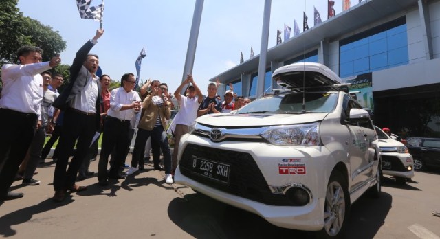 Touring Toyota (Foto: dok. PT TAM)