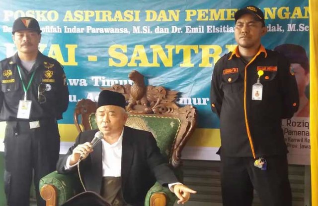 Wakil Katib Syuriah PBNU Tanya Alasan Kiai Asep All Out Dukung Khofifah