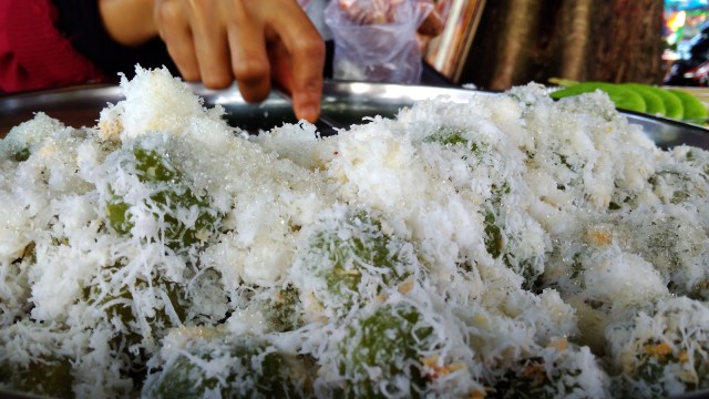 5 Jajanan Tradisional Khas Sumatera Barat Kumparan Com