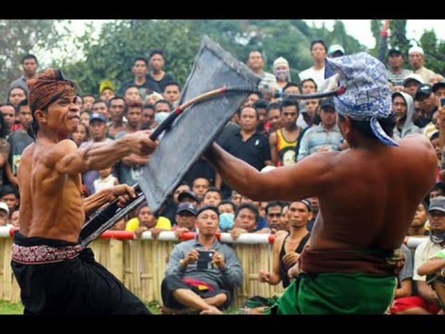 Peresean: Pertarungan Gladiator Suku Sasak Lombok (1)