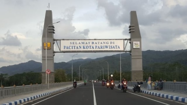 Kementerian Pupr Kebut Pengerjaan Jalan Lintas Pantai